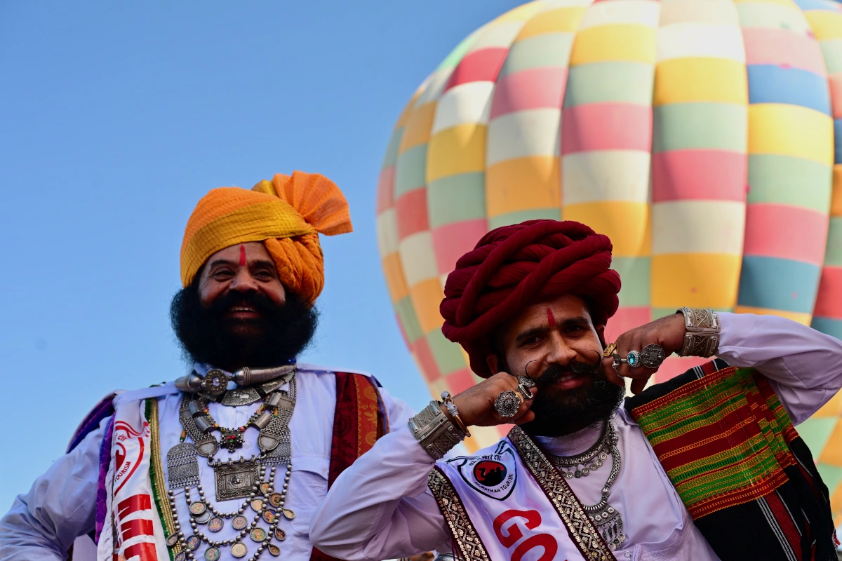 Lathmar Holi à Nandgaon – fête traditionnelle haute en couleurs pendant un voyage Holi